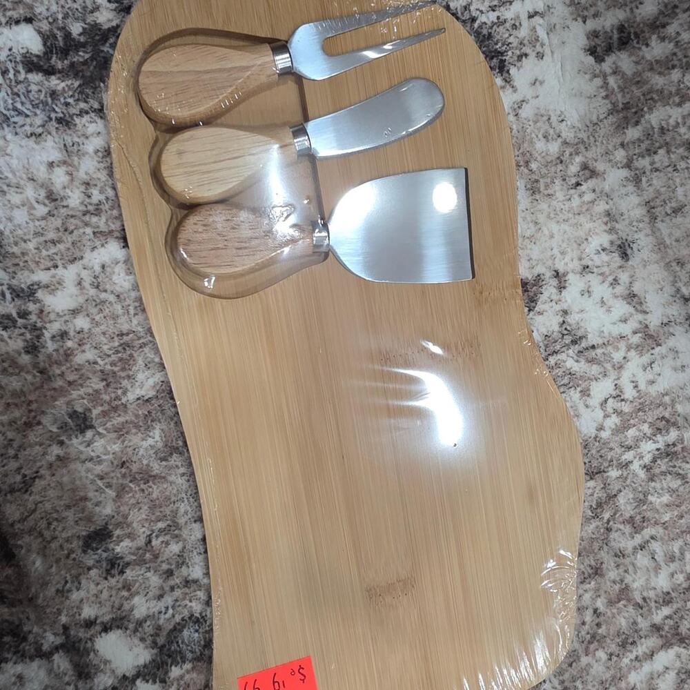Cheese board with 3 piece